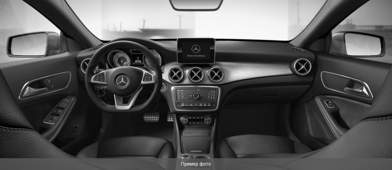 Mercedes-Benz CLA 200 салон