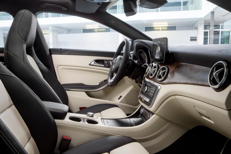 Мерседес CLA class 2014 салон
