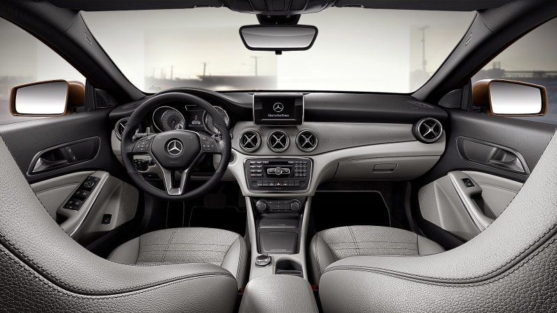 Мерседес CLA 200 салон