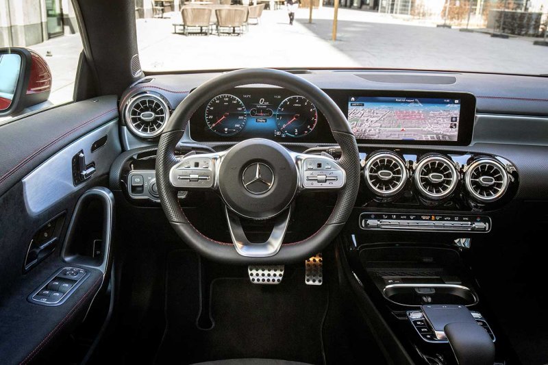 Мерседес CLA 2021 салон