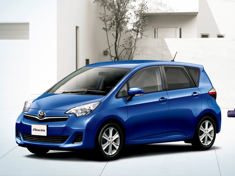 Toyota Ractis 2010