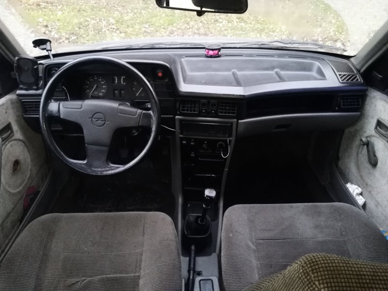 Тюнинг салона Opel Kadett