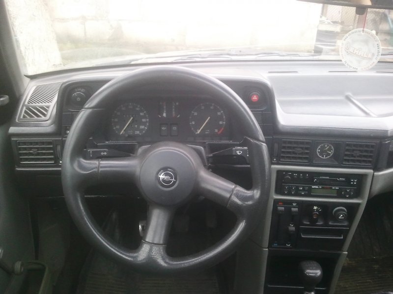 Opel Kadett 1988 салон