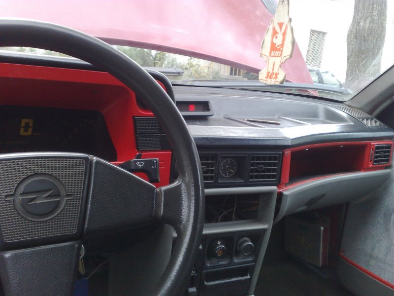 Opel Kadett 1984 салон