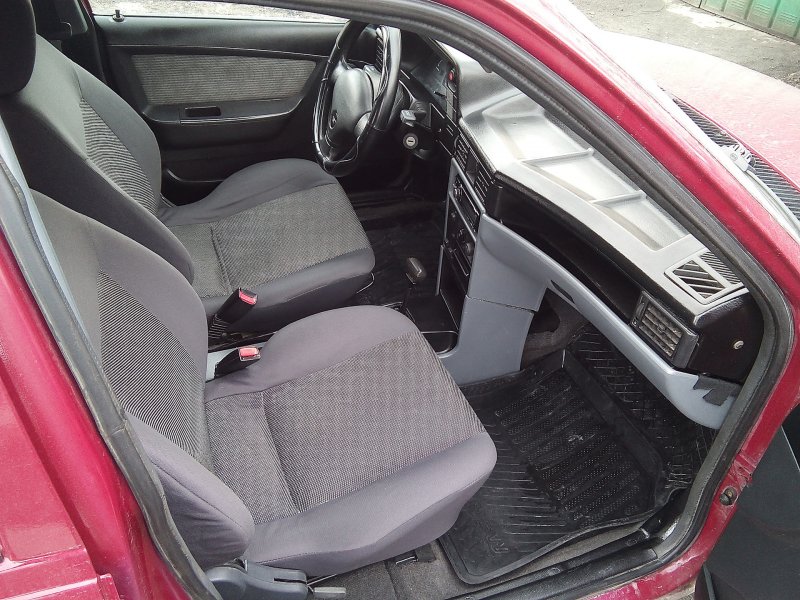 Opel Kadett хэтчбек салон