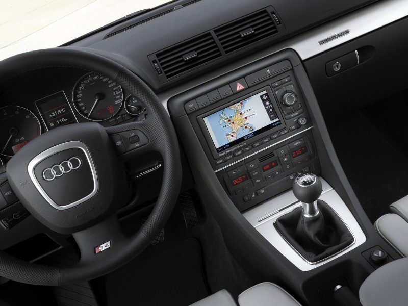 Audi s4 b7 салон