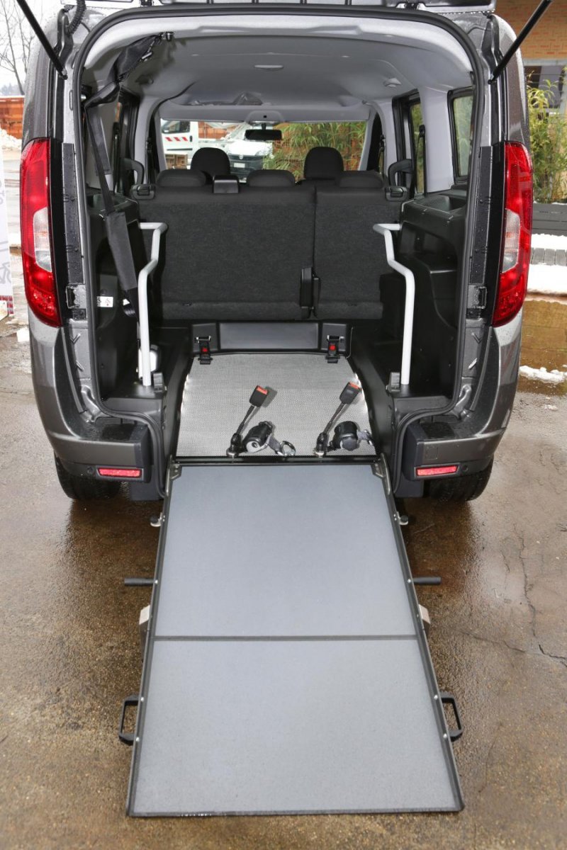 Fiat Doblo 2011 багажник