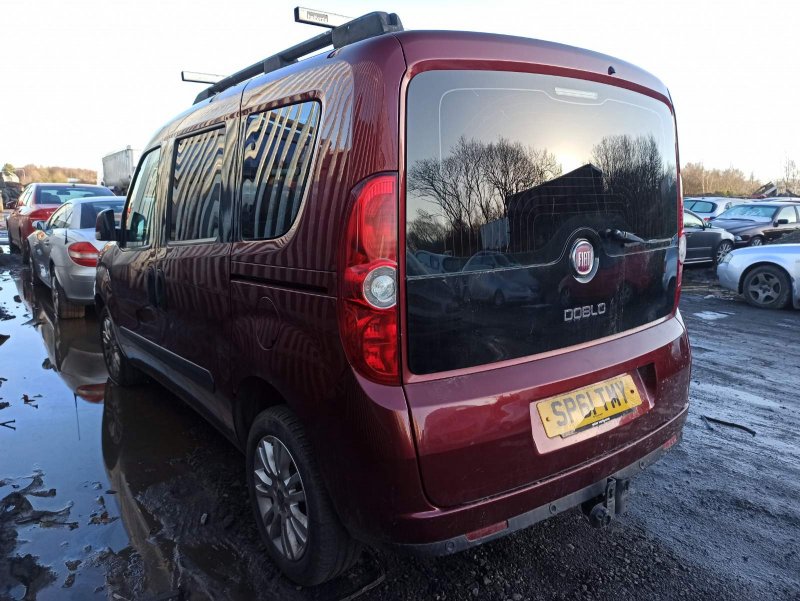 Fiat Doblò багажник
