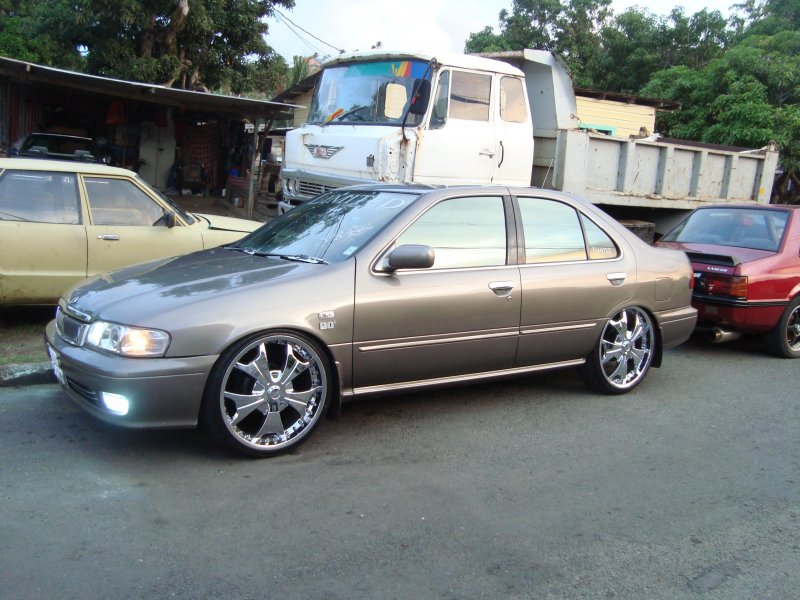 Nissan Sunny 1991