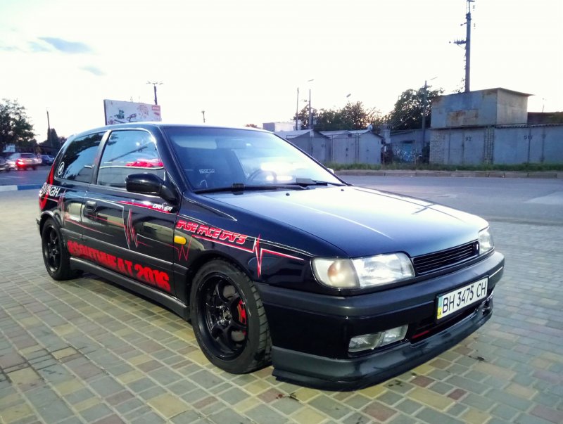 Спойлер Nissan Sunny fb15