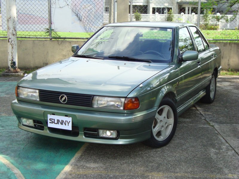 Nissan Sunny fb15