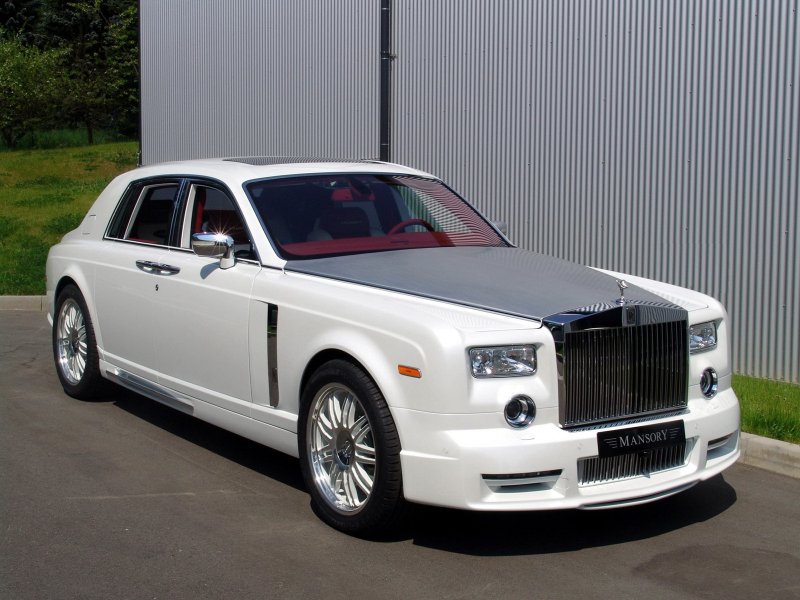 Машина Rolls Royce Phantom