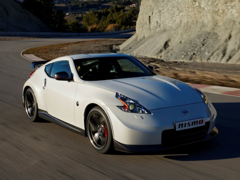 Nissan 370z Nismo White