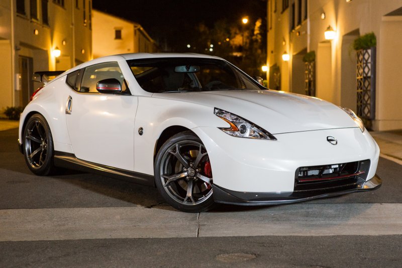 Nissan 370z Nismo White