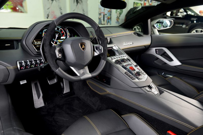 Ламборджини авентадор Interior