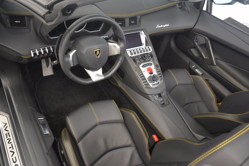 Lamborghini Aventador lp700-4 салон