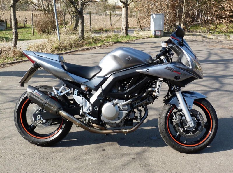 Suzuki sv650s