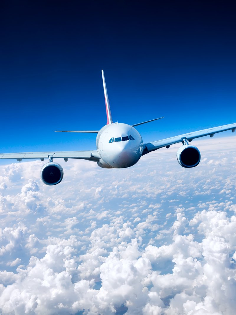SSJ 100