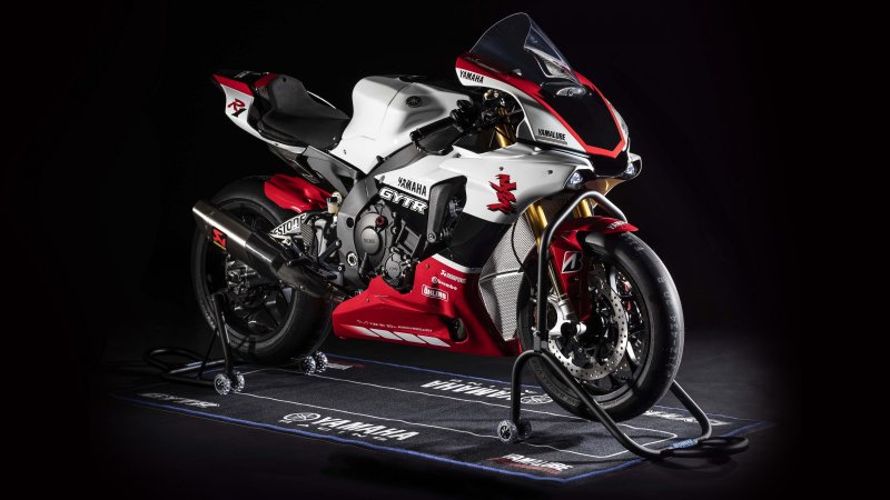 Спортбайк Yamaha r1 2020