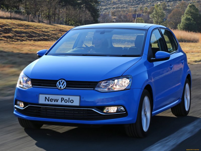 Volkswagen Polo синий