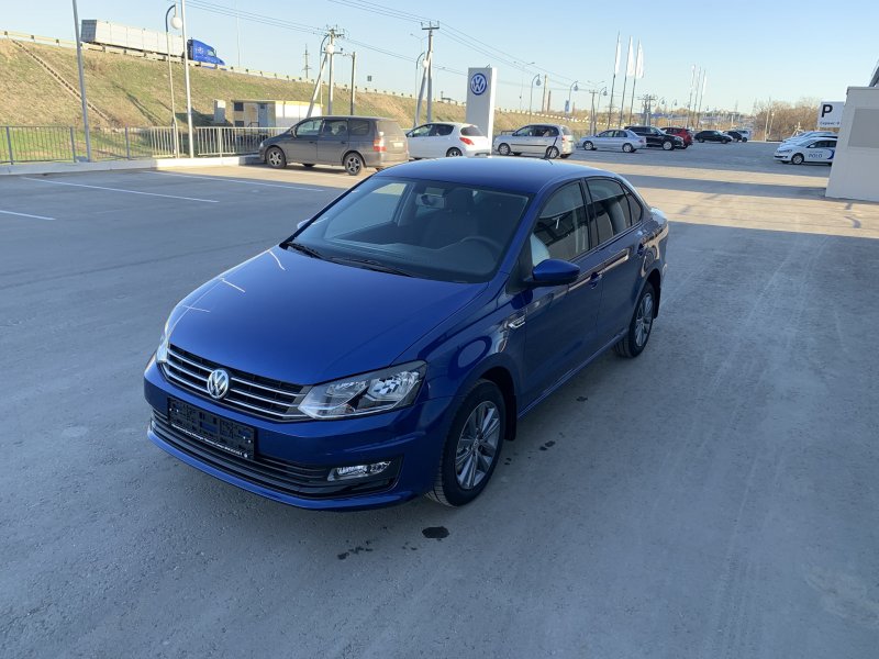 Volkswagen Polo sedan синий