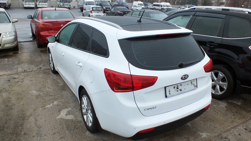 Kia Ceed JD SW С панорамной