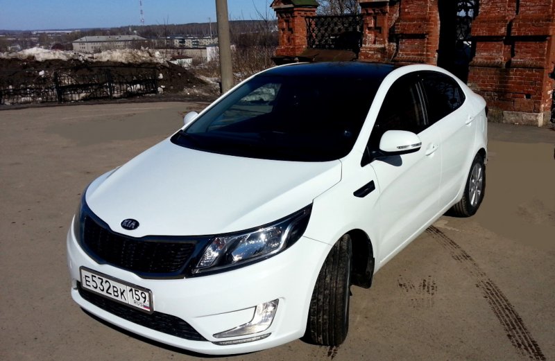 Kia Rio 3 белая