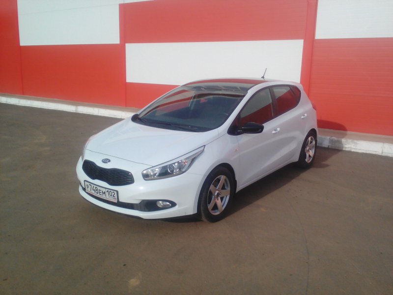 Kia Ceed черная крыша