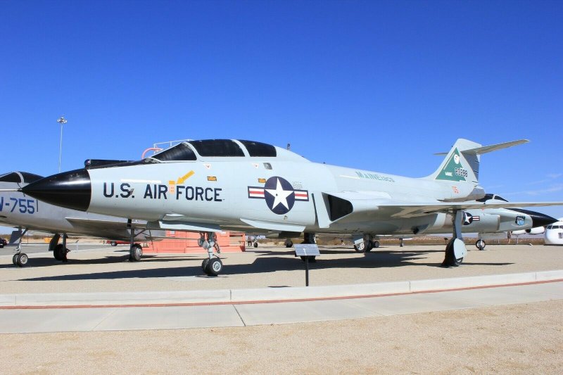Самолёт f-104 c