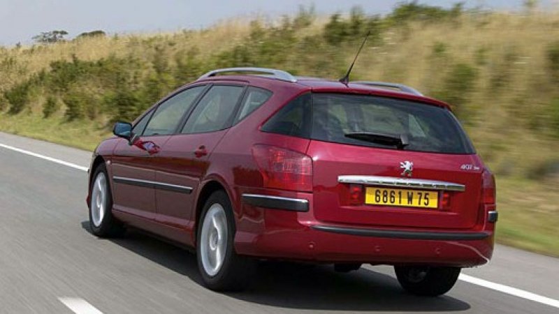 Peugeot 407 универсал сзади