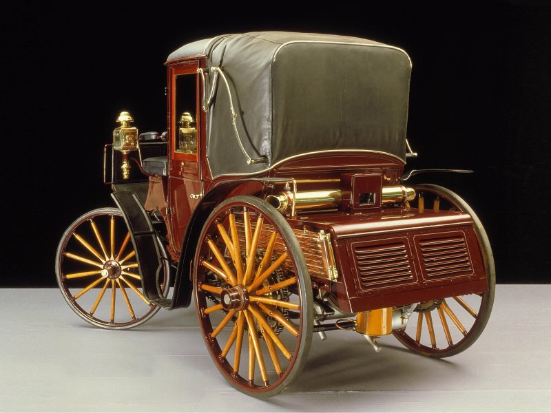 Автомобиль Карл Бенц 1885 год