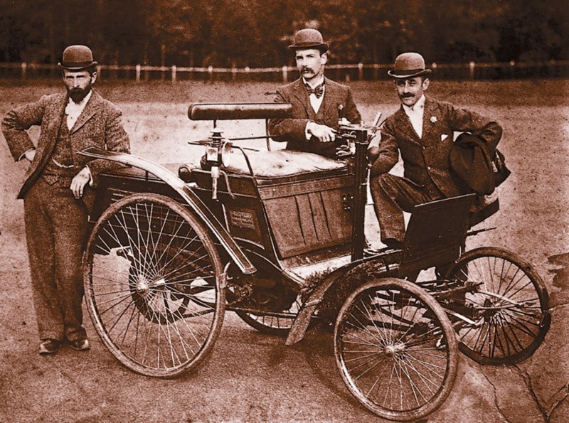 Первый автомобиль 1885 Карл Бенц