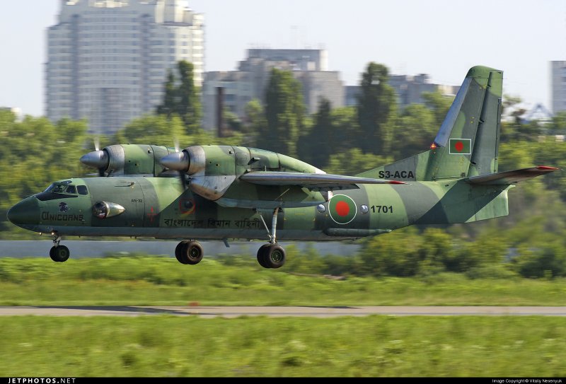 Antonov an-32a