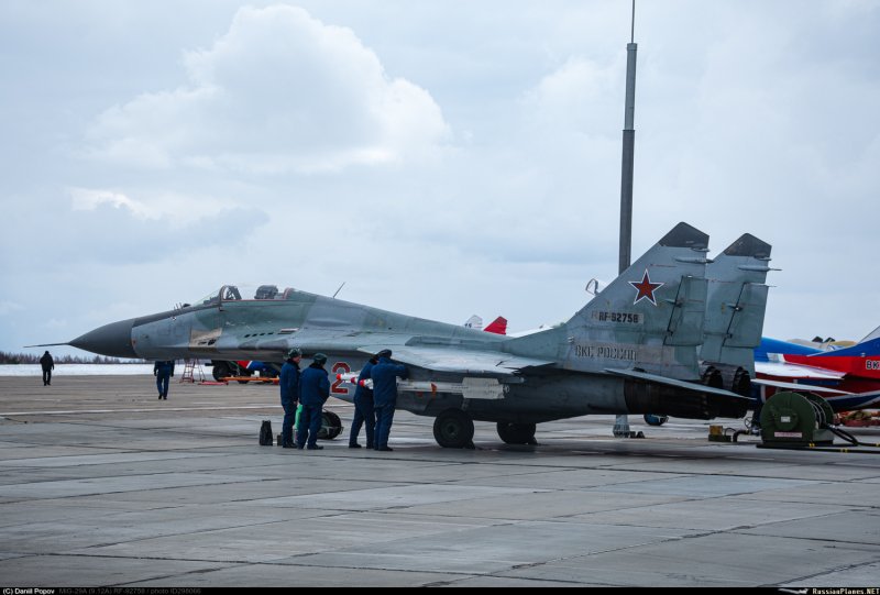 Корабельный истребитель Су-33