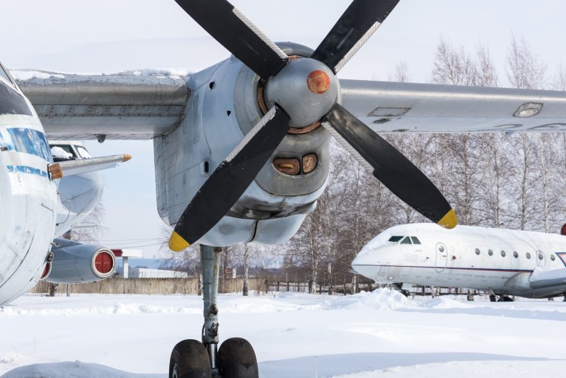 АН-26 военно-транспортный Катунино