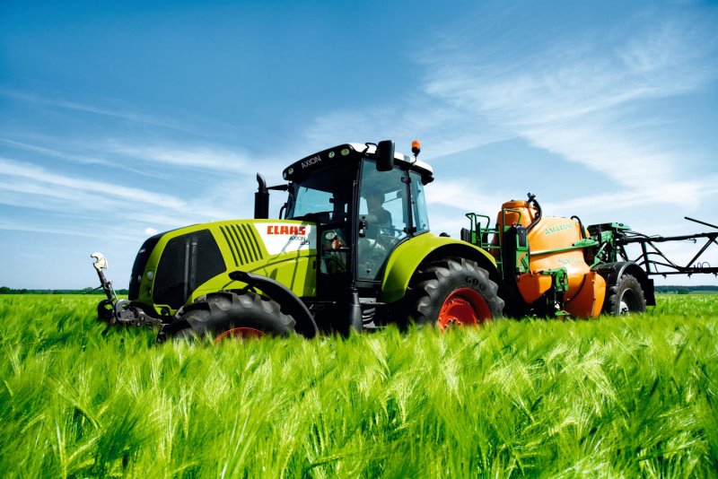 CLAAS Axion 850