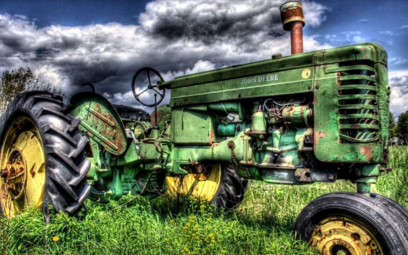 John Deere 320х240