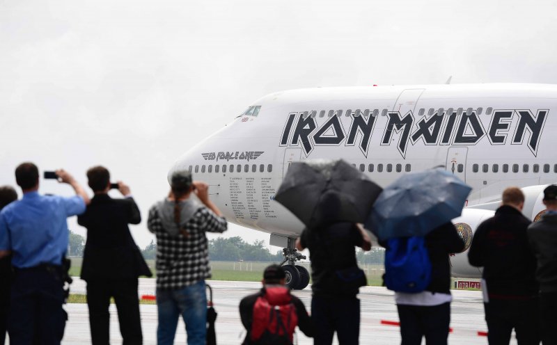 Самолет Iron Maiden