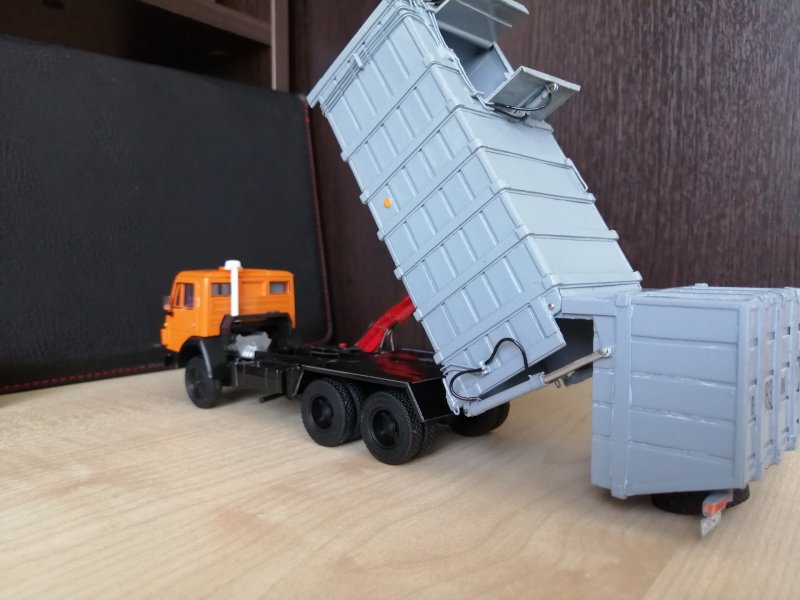 КАМАЗ 5320 мусоровоз ко 415