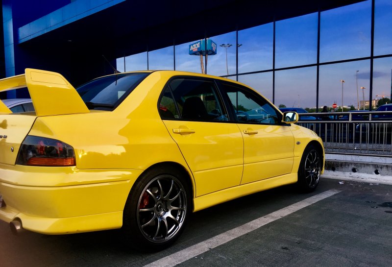 Mitsubishi Lancer 9 Эво