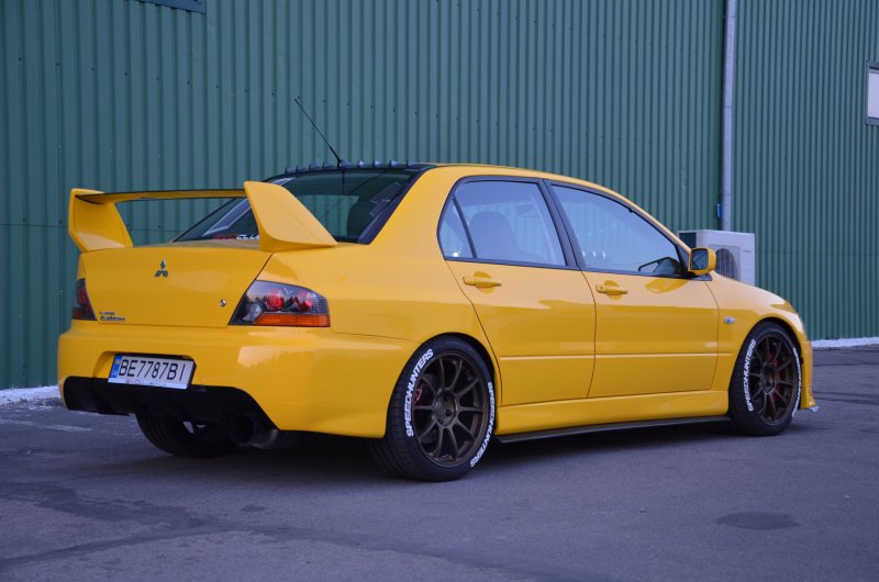 Mitsubishi Lancer Evolution IX