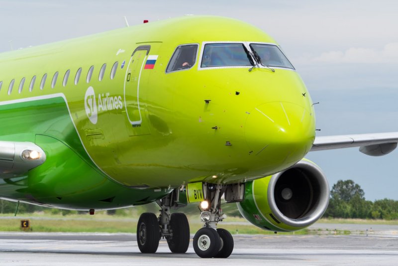 S7 Airlines Эмбраер 170