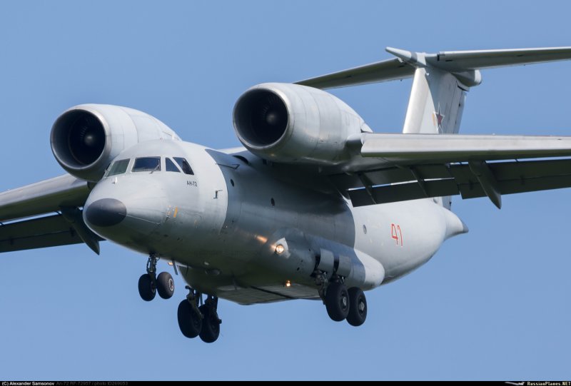 Транспортный самолет АН 22 Антей