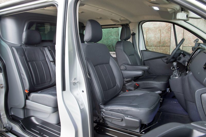 Opel Vivaro салон 2012