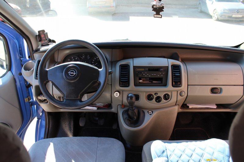 Opel Vivaro 2017 салон