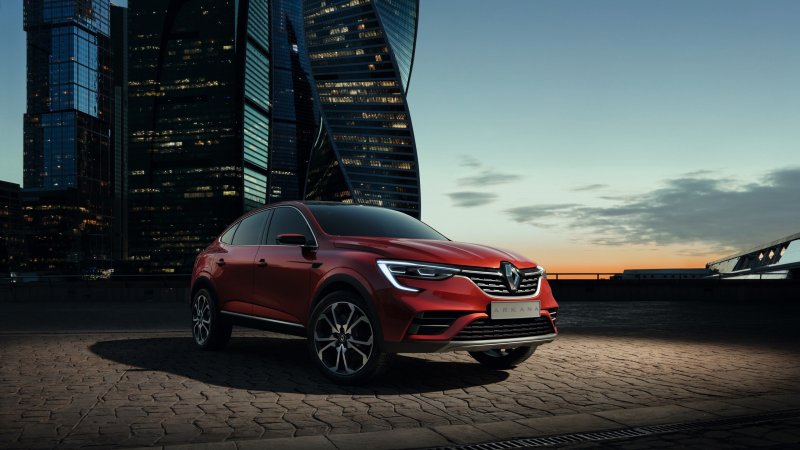 Renault Arkana серебристый