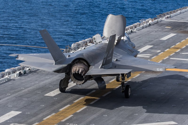 F35 вертикальный взлет