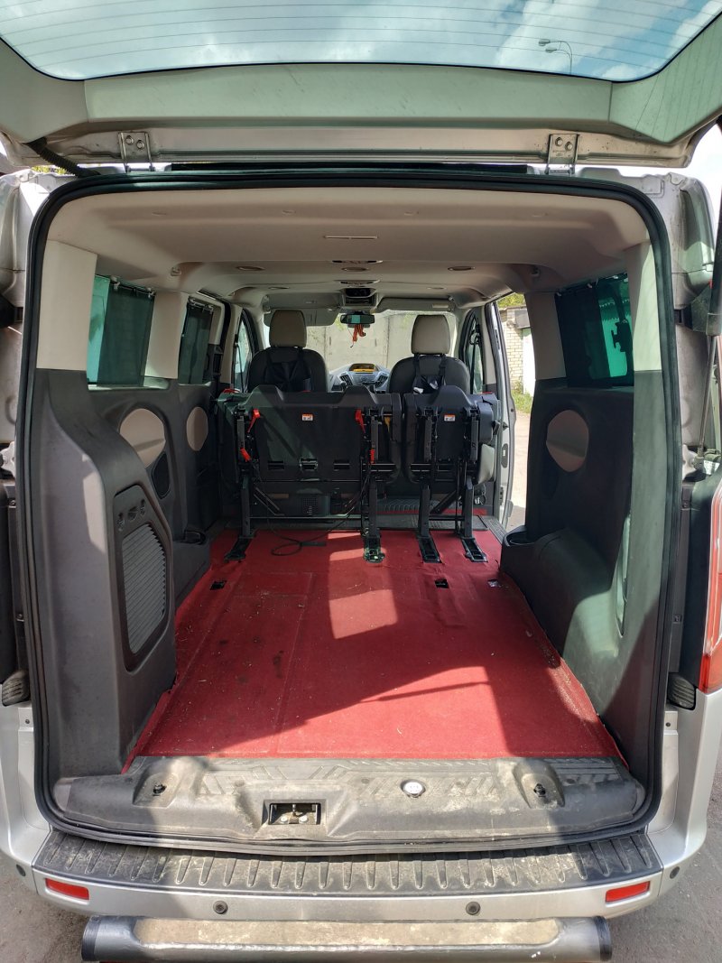 Ford Tourneo Custom салон