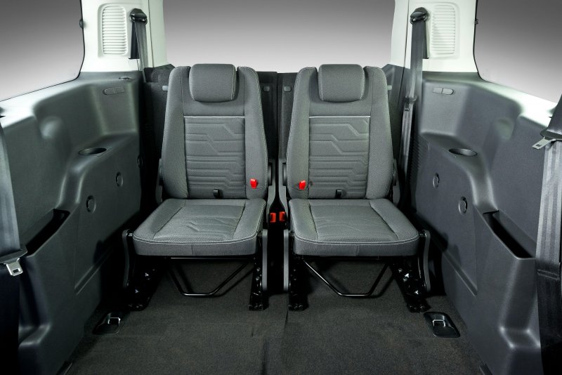 Ford Tourneo connect 2008 салон