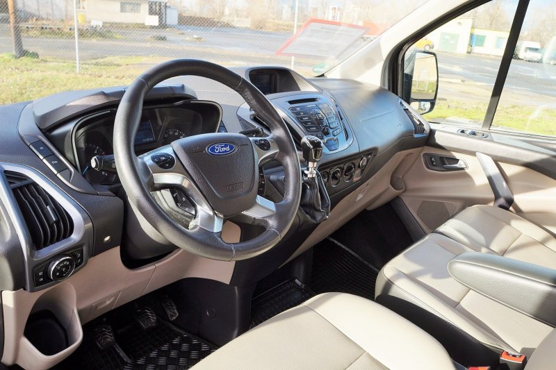 Ford Tourneo Custom 2017 салон